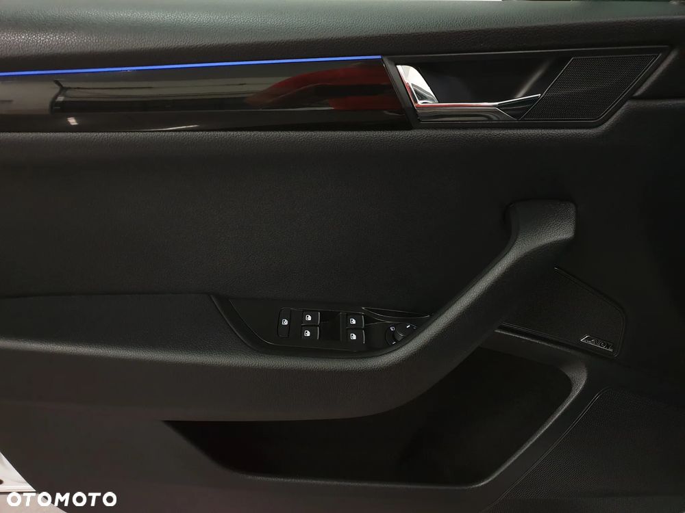 Skoda Superb 2.0 TDI L&K DSG - 7