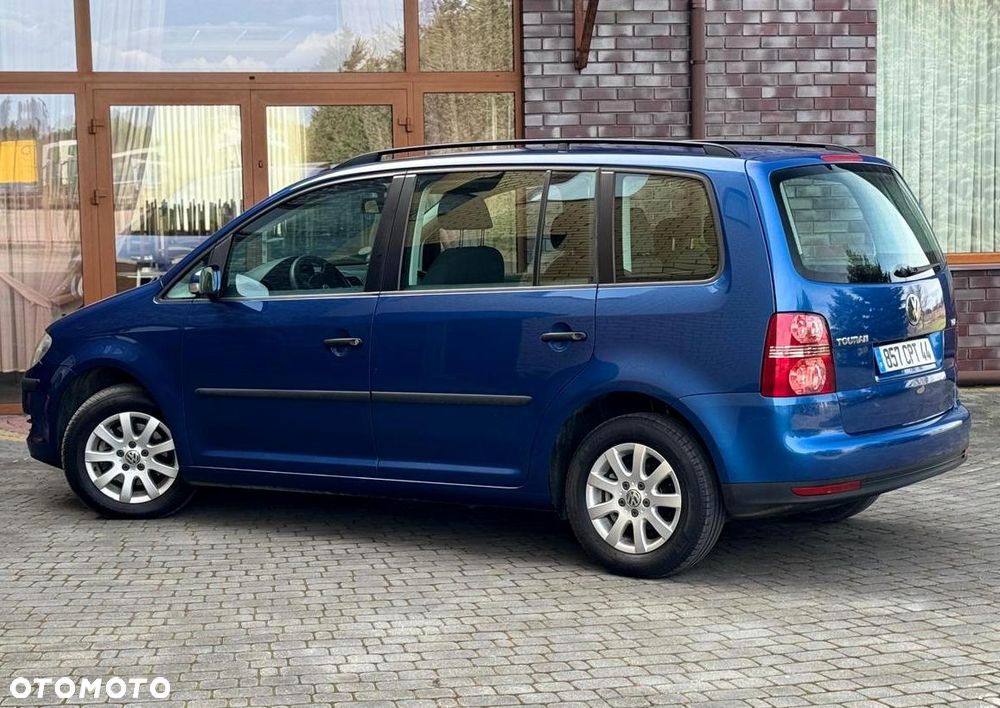 Volkswagen Touran - 15