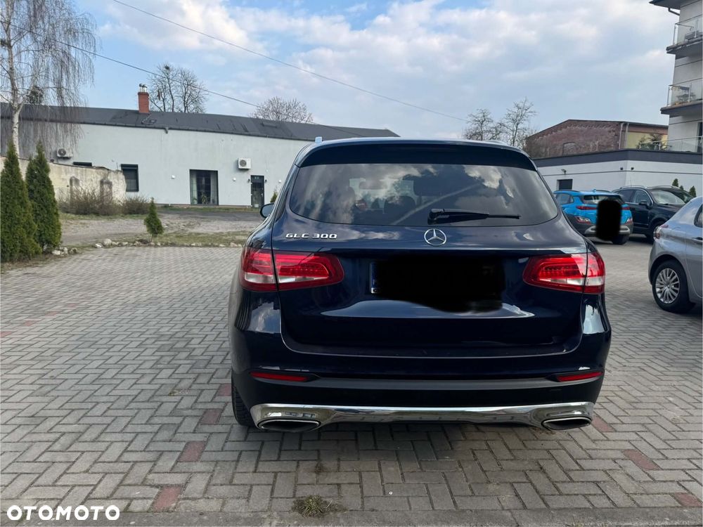 Mercedes-Benz GLC 250 4Matic 9G-TRONIC - 10