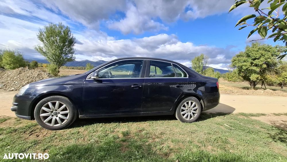 Volkswagen Jetta - 3