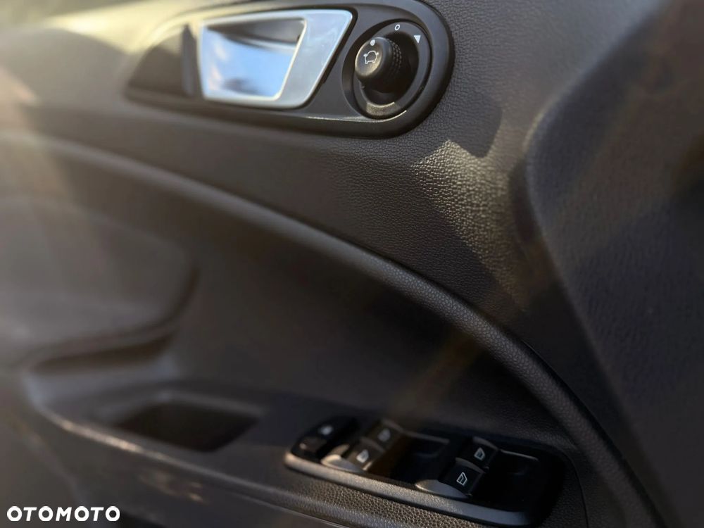 Ford EcoSport - 11