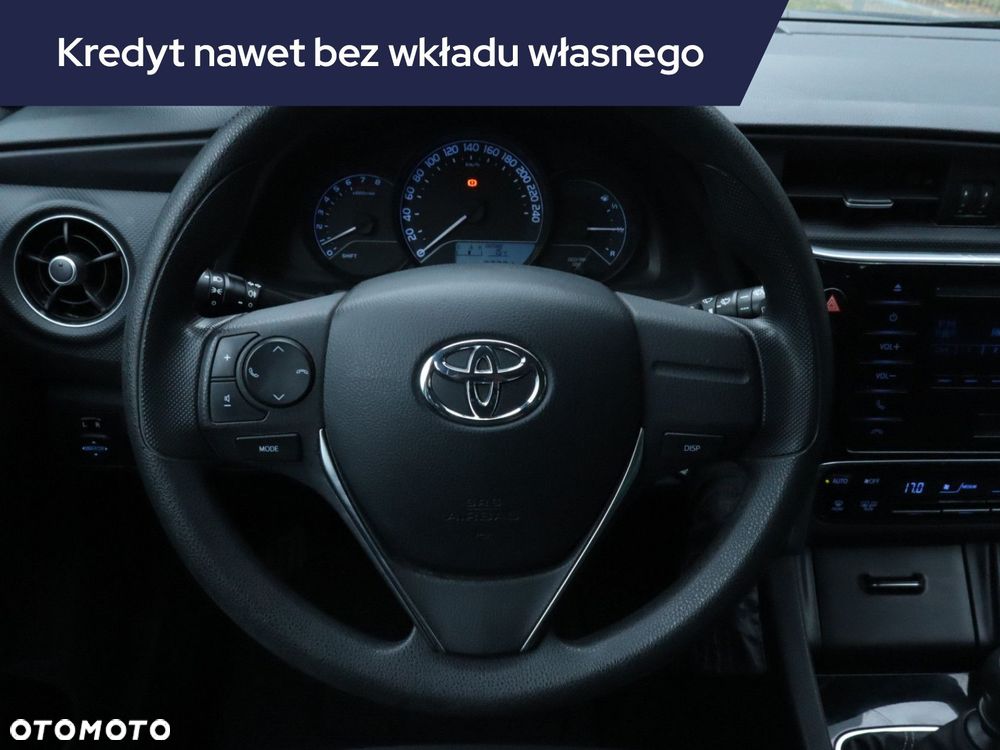 Toyota Auris - 19