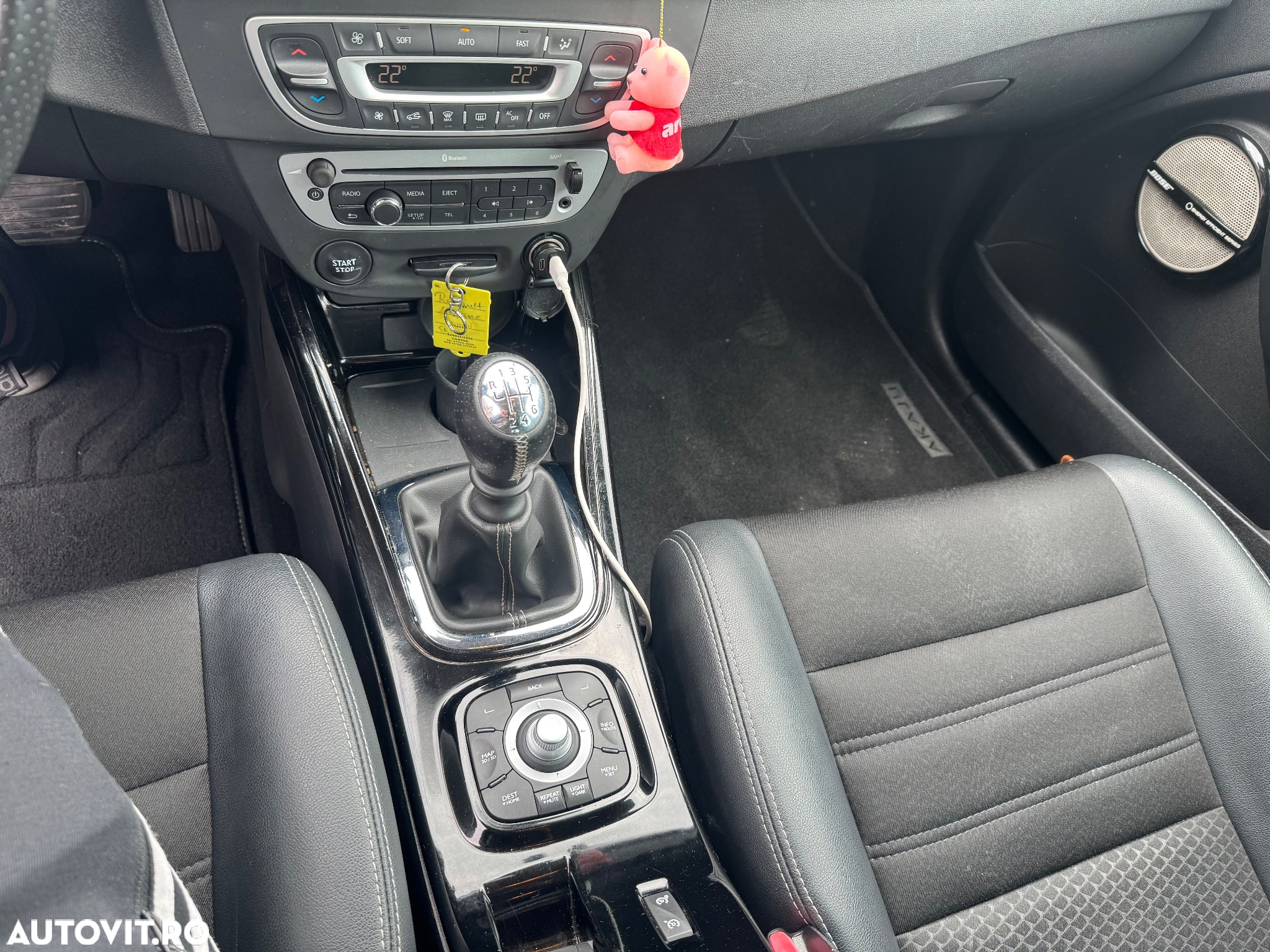 Renault Megane ENERGY TCe 130 BOSE EDITION - 13