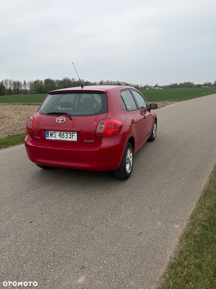 Toyota Auris 1.4 D-4D Luna - 4