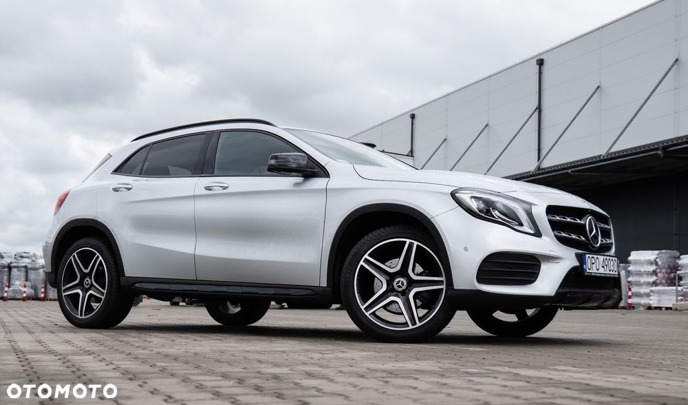 Mercedes-Benz GLA 220 4-Matic AMG Line - 2