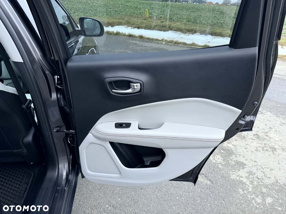 Jeep Compass 1.4 TMair Limited 4WD S&S - 23