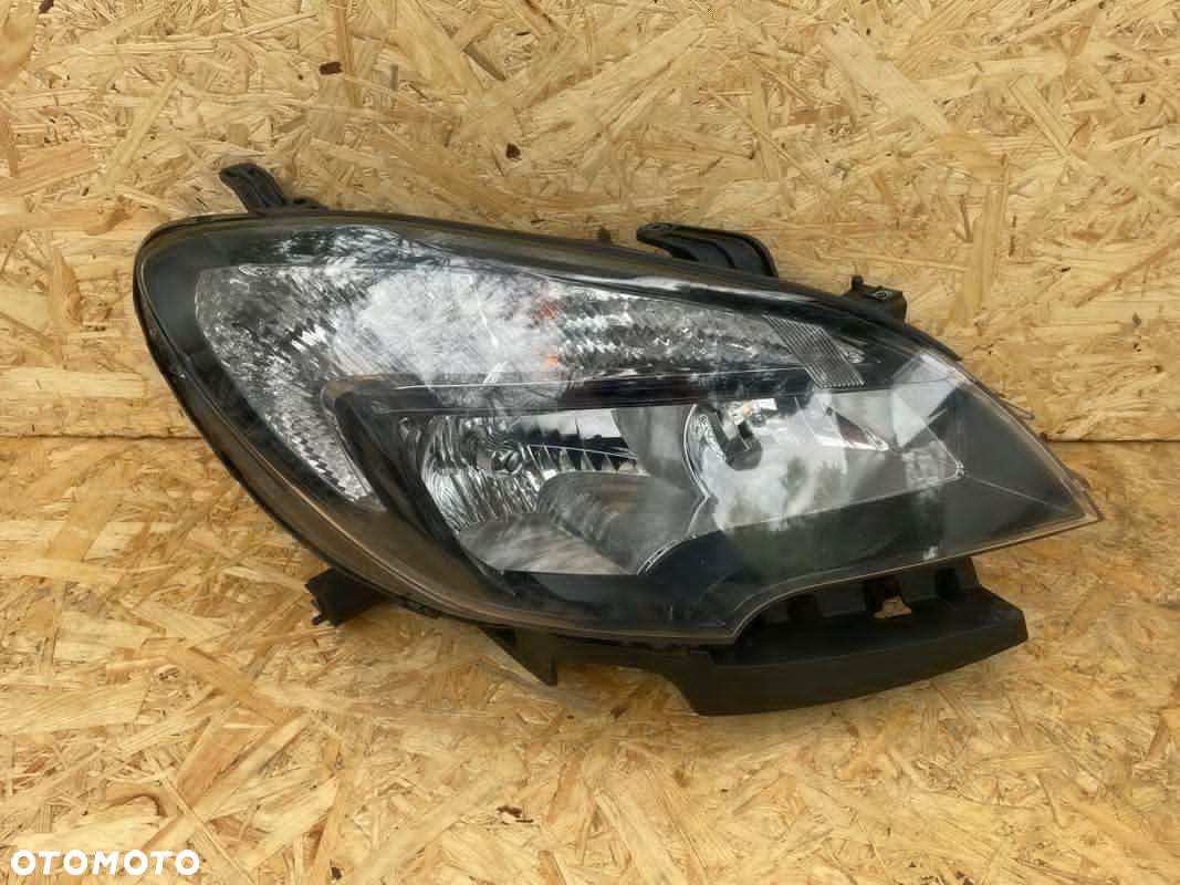 Opel Mokka A 2012, 2018 Prawa Przednia Lampa Anglia - 2