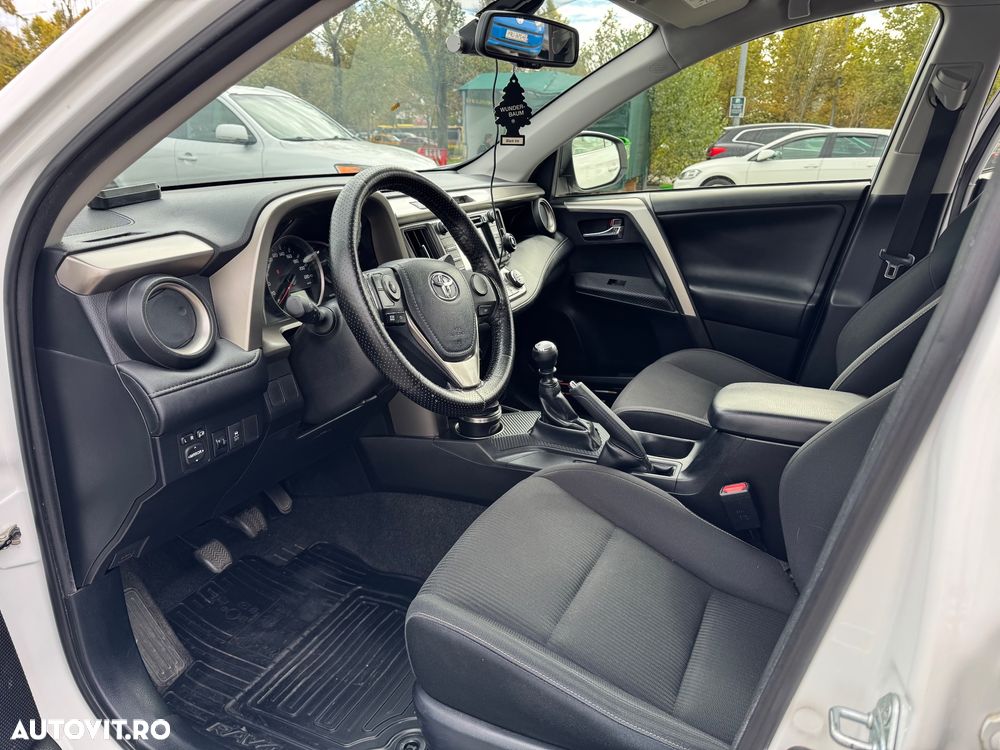 Toyota RAV4 2.0 D-4D 2WD Comfort - 15