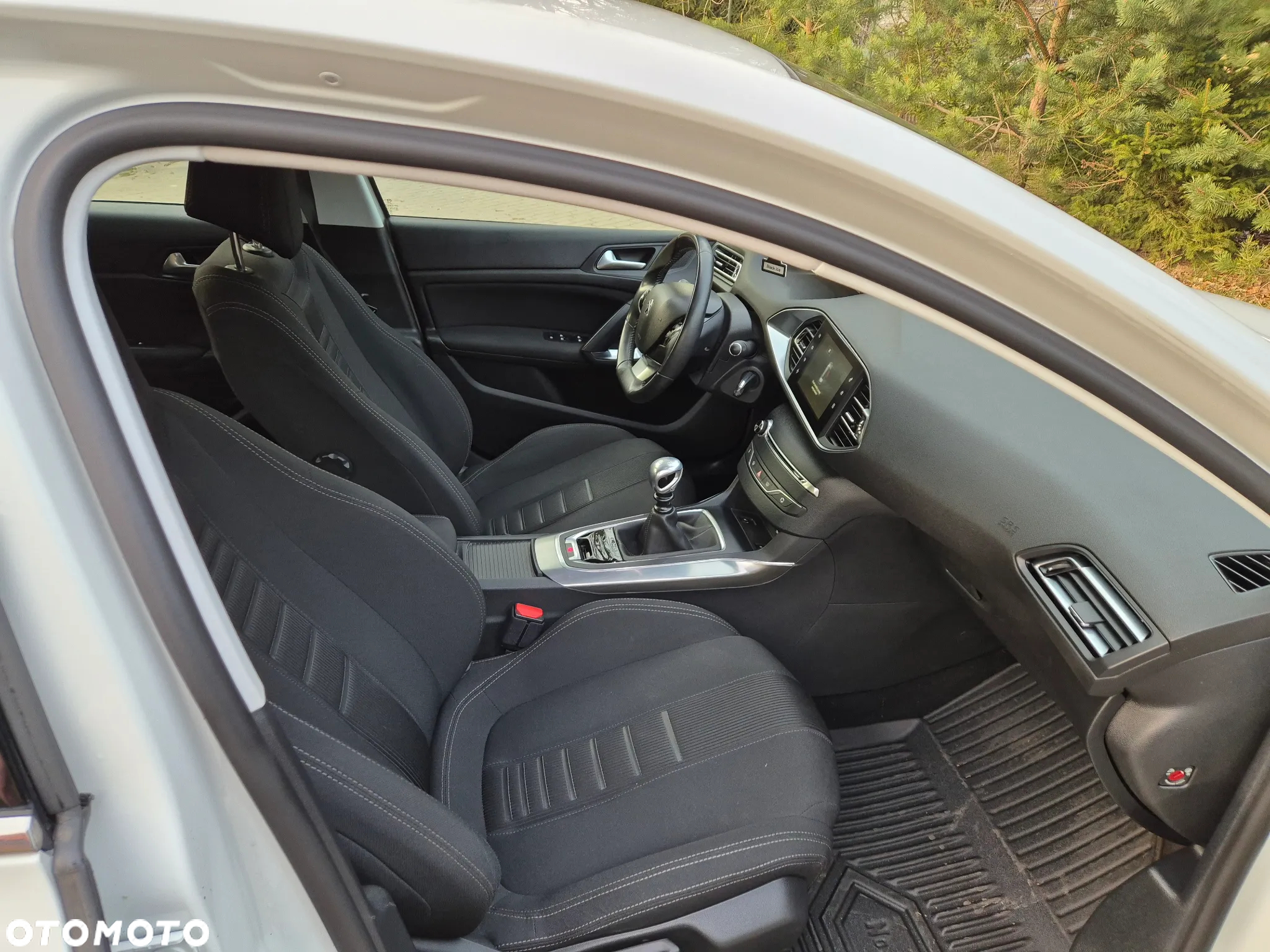 Peugeot 308 1.6 THP Allure - 26