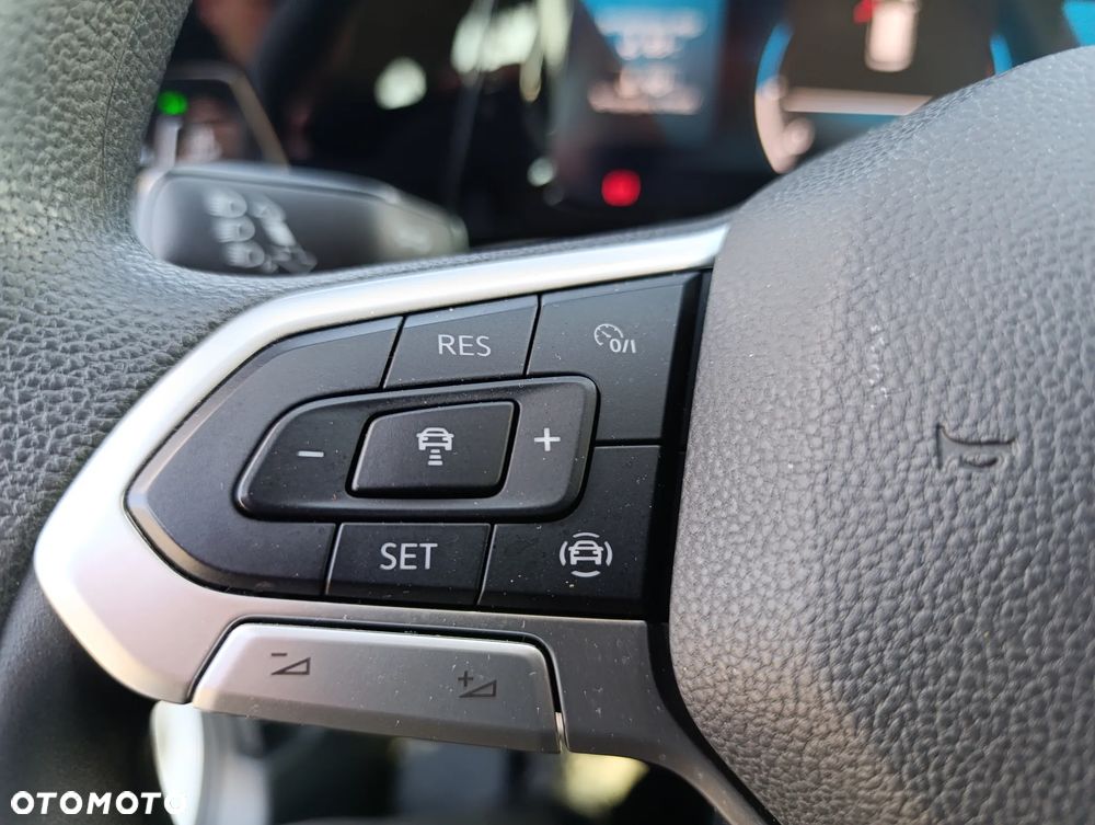 Volkswagen Golf 1.0 TSI Life - 20