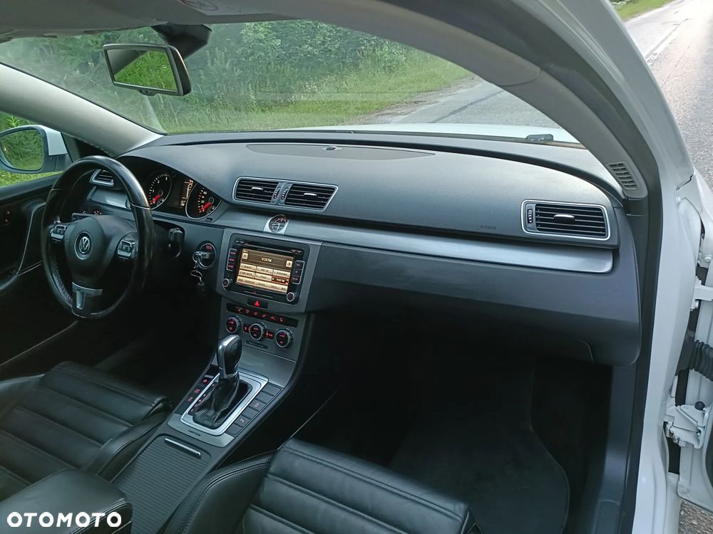 Volkswagen Passat 2.0 TDI Highline R-Style DSG - 9