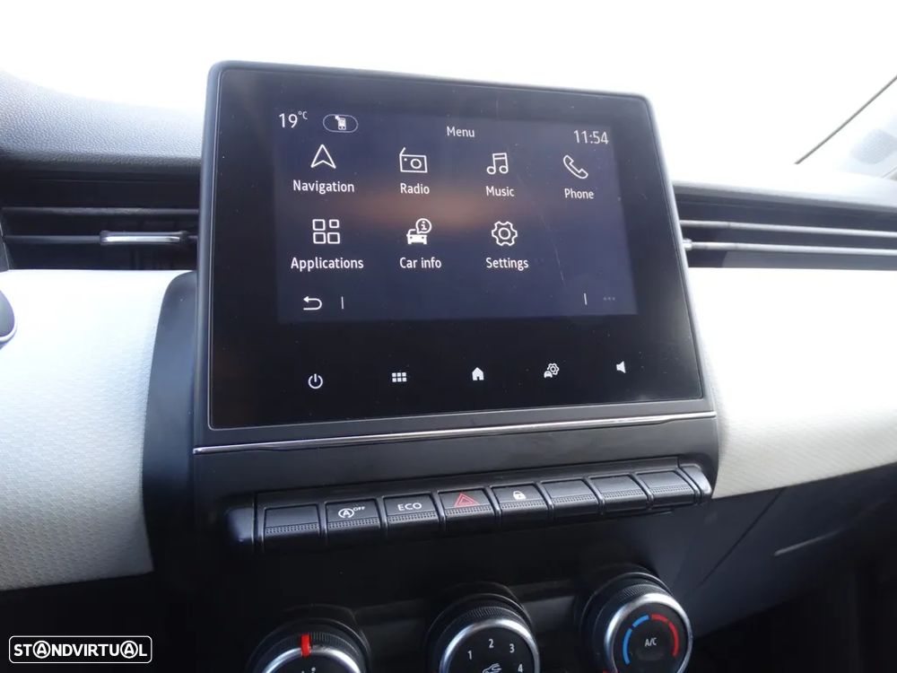 Renault Clio 1.0 TCe Limited CVT - 17