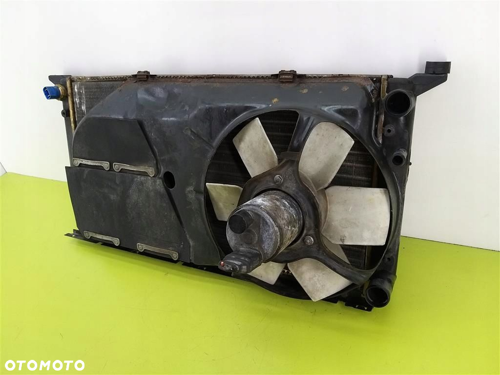 Chłodnica z wentylatorem AUDI 80 B4 1991-1995 2.0B 90KM 2 PINY - 6