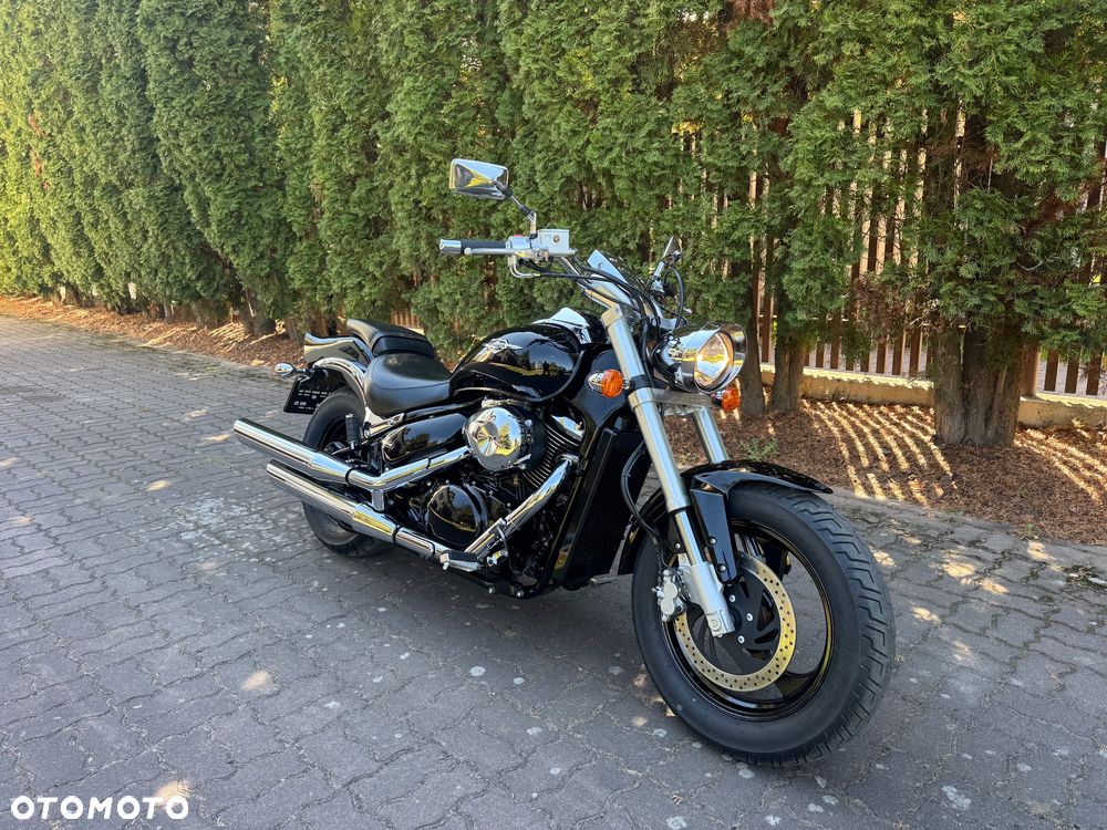 Suzuki Intruder - 3