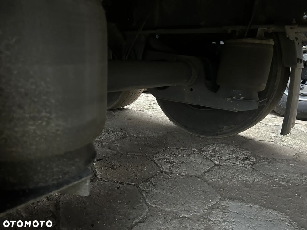 Wielton FIRANKA / SAF / PODNOSZONY DACH / OŚ PODNOSZONA / FABRYCZNE OPONY BRIDGESTONE / 10.2023 ROK !! - 10