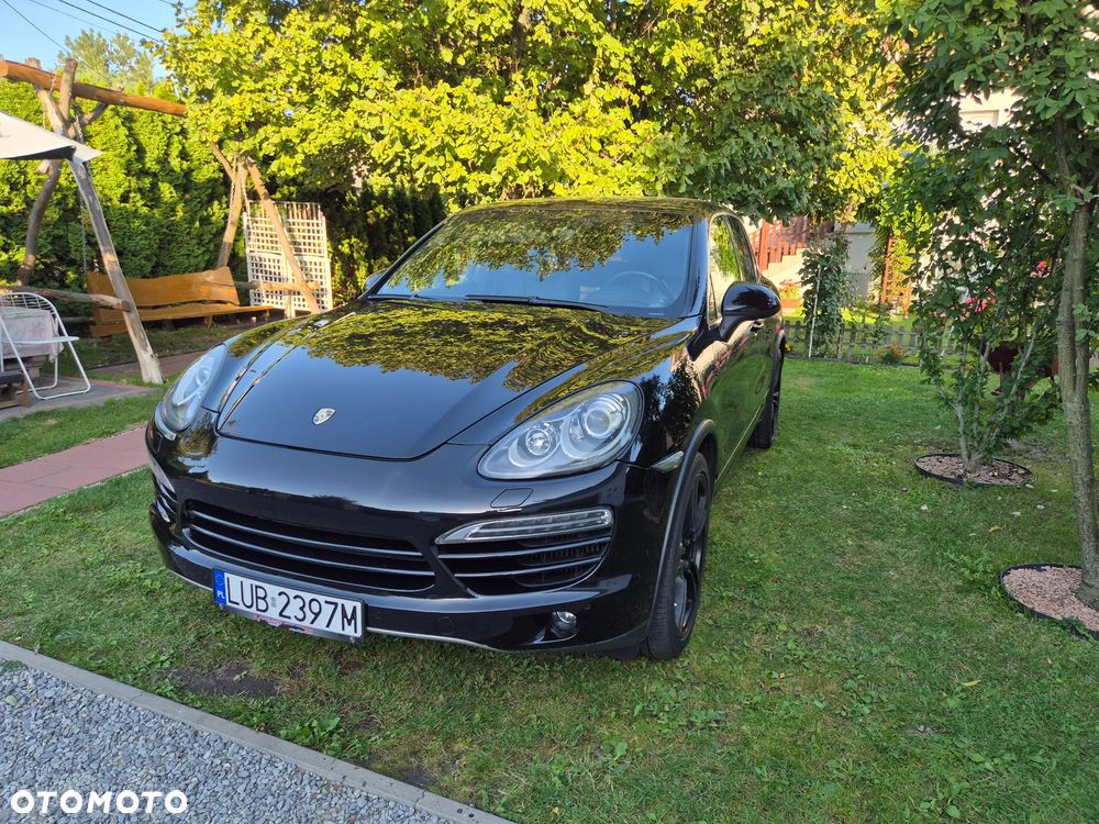 Porsche Cayenne - 1