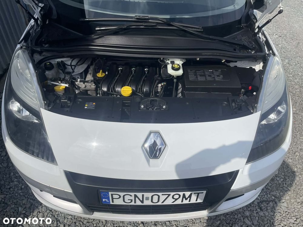 Renault Scenic 1.6 16V Infinity - 13