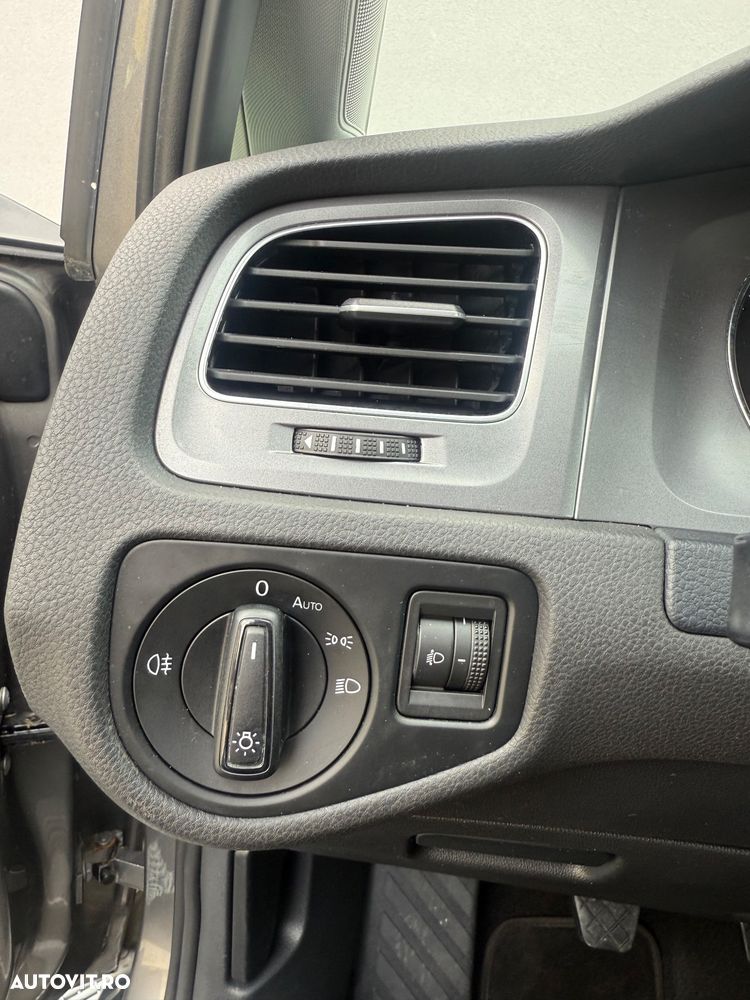 Volkswagen Golf - 25