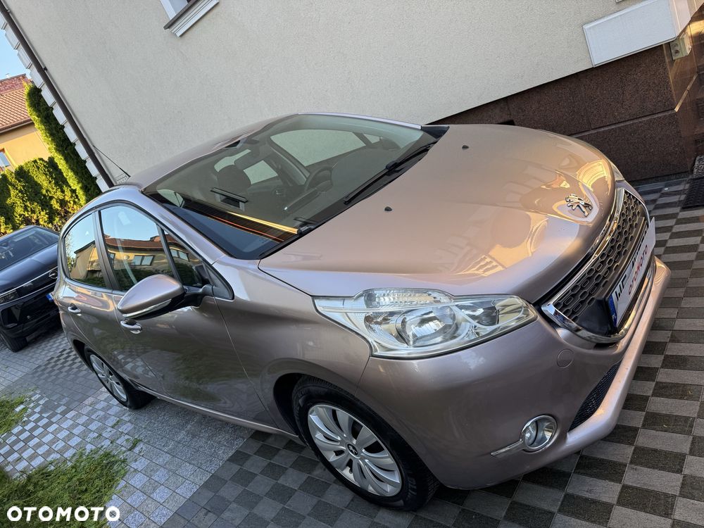 Peugeot 208 - 2