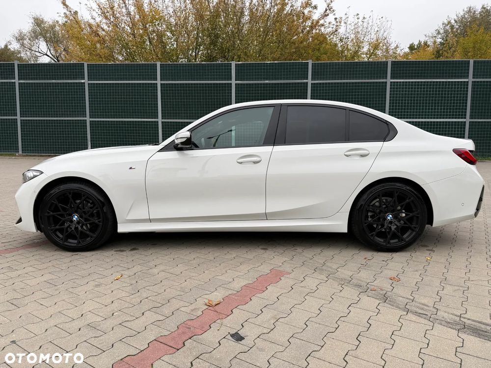 BMW Seria 3 318i M Sport - 4
