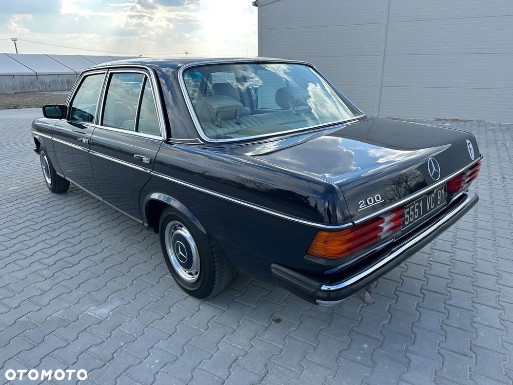 Mercedes-Benz W123 - 11