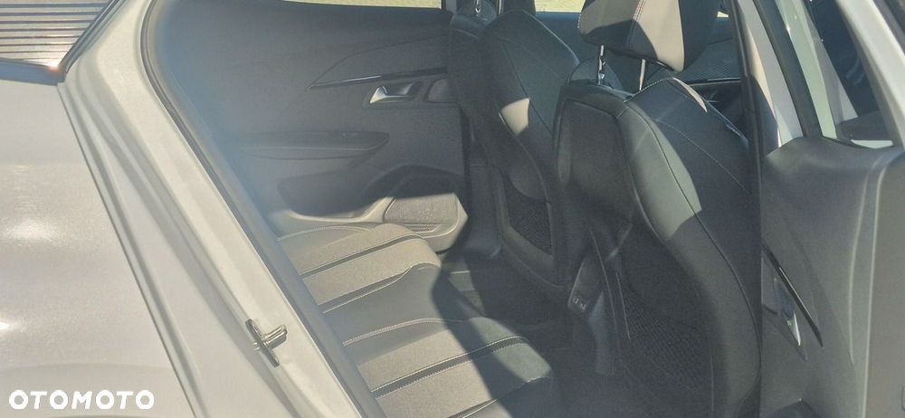 Peugeot 2008 PureTech 130 GT S&S EAT8 - 28