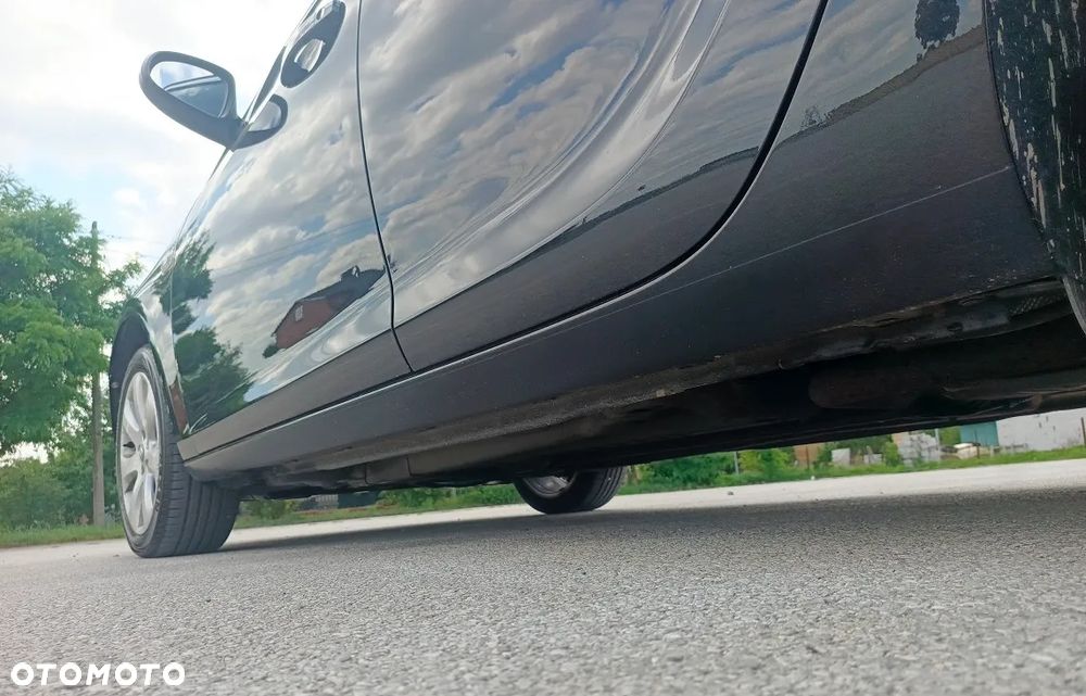 Opel Astra 1.4 Turbo 150 Jahre - 11