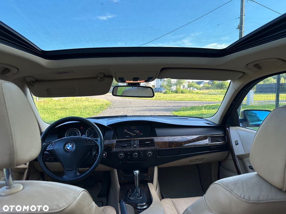 BMW Seria 5 525xi - 8
