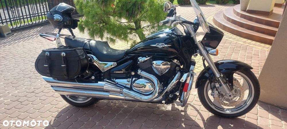 Suzuki Intruder - 1
