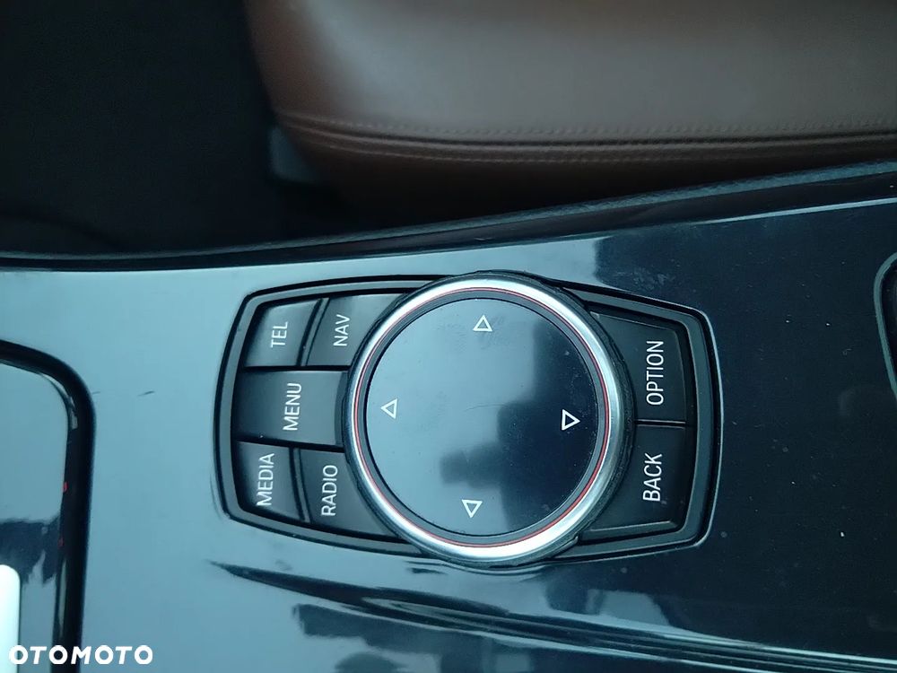 BMW Seria 5 530d xDrive - 32