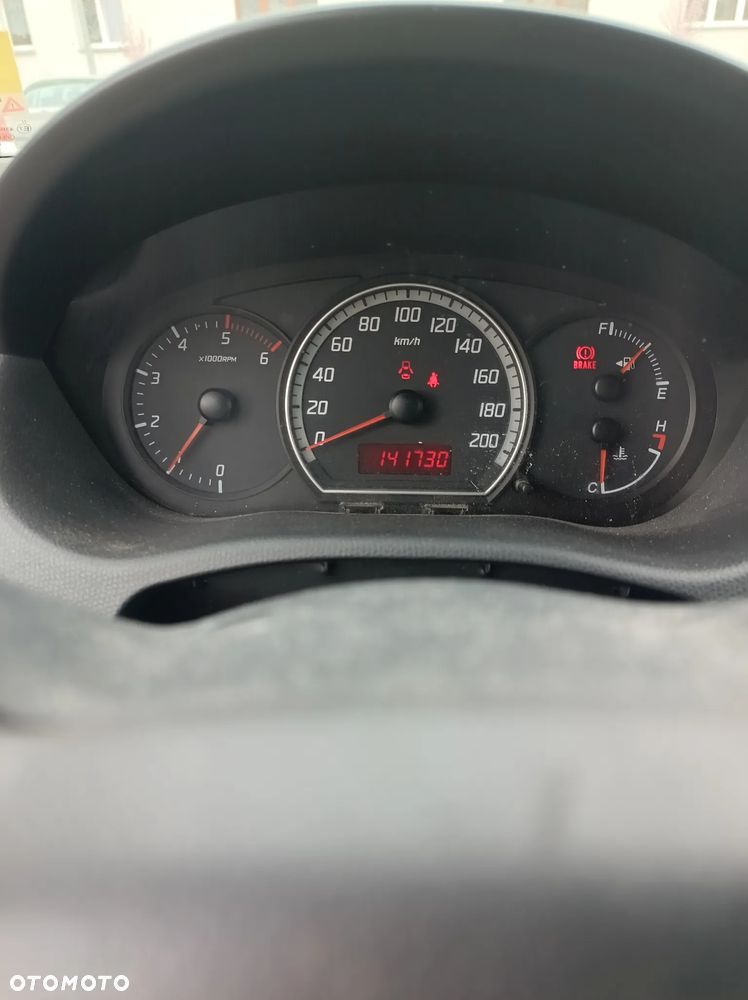Suzuki Swift - 2