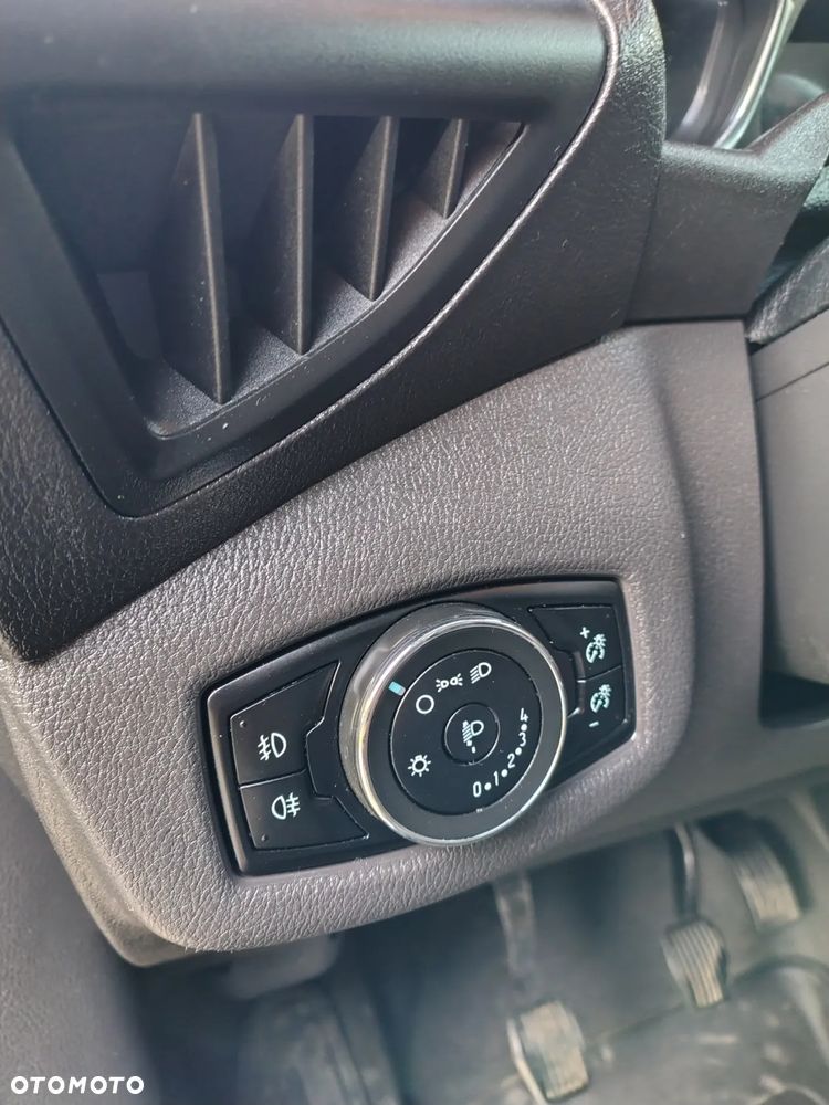 Ford Transit Connect - 16