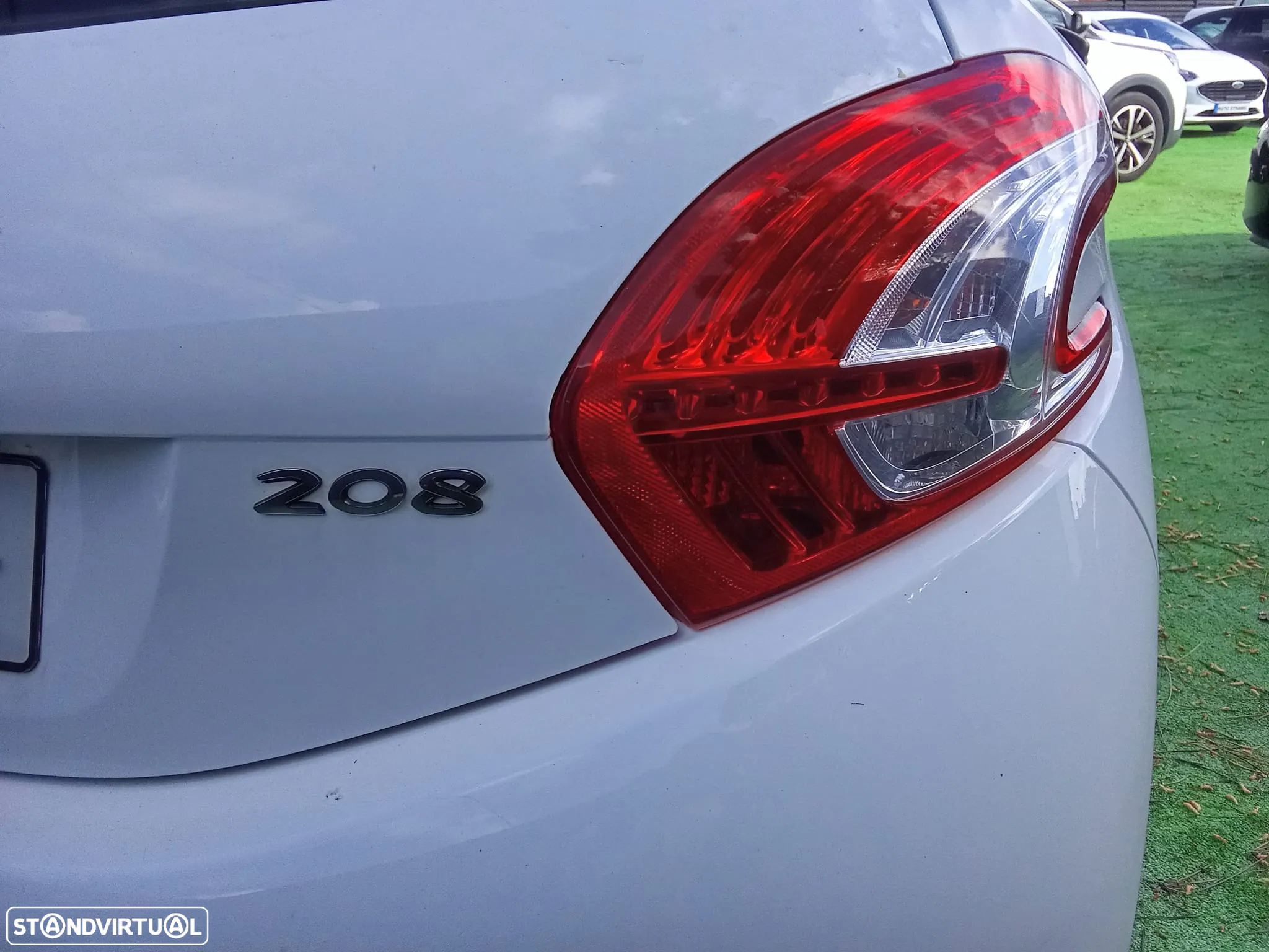Peugeot 208 - 6