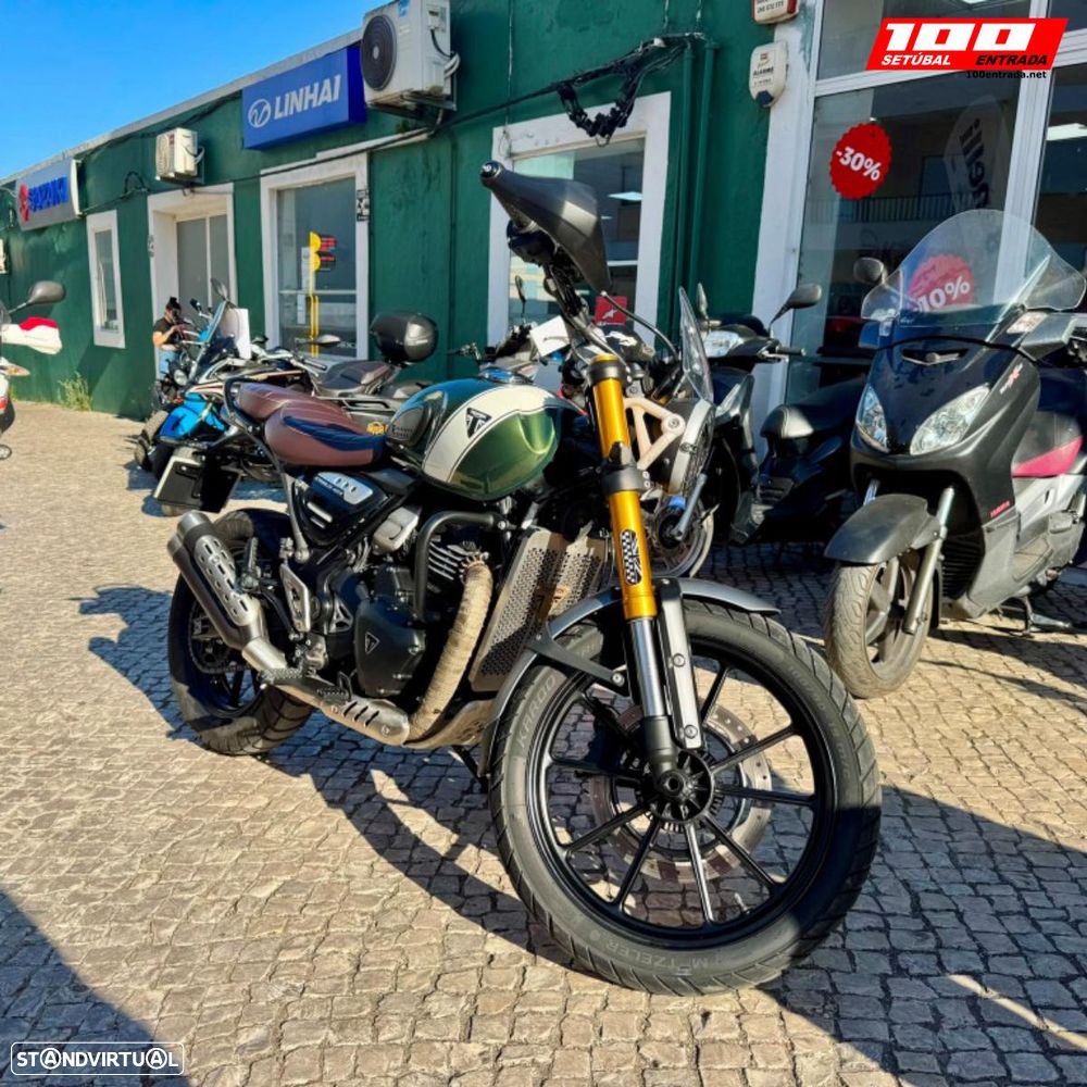 Triumph Scrambler 400 X - 18