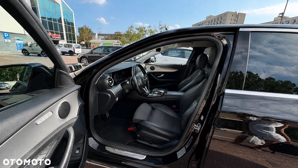 Mercedes-Benz Klasa E 220 d 4-Matic Business Edition 9G-TRONIC - 8