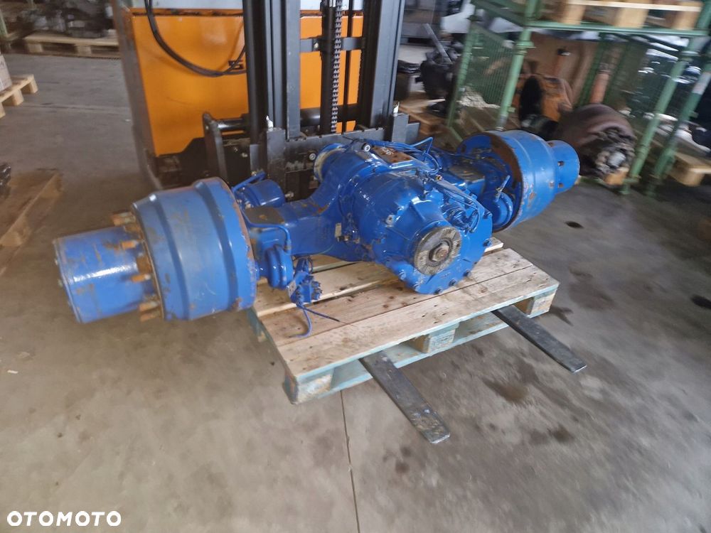 Most Kompletny IVECO TRAKKER 24/35 13T 6x4 8x4 8x8 6x6 Przelotowy Pośredni - 1