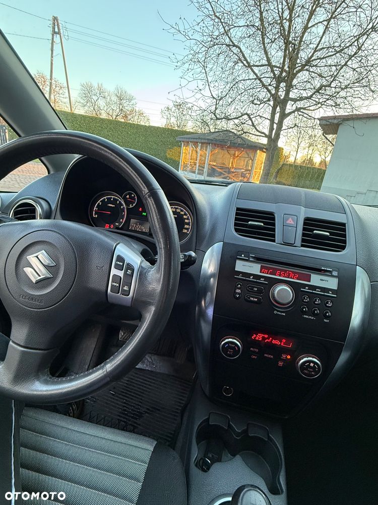 Suzuki SX4 1.6 VVT 4x2 Style - 11