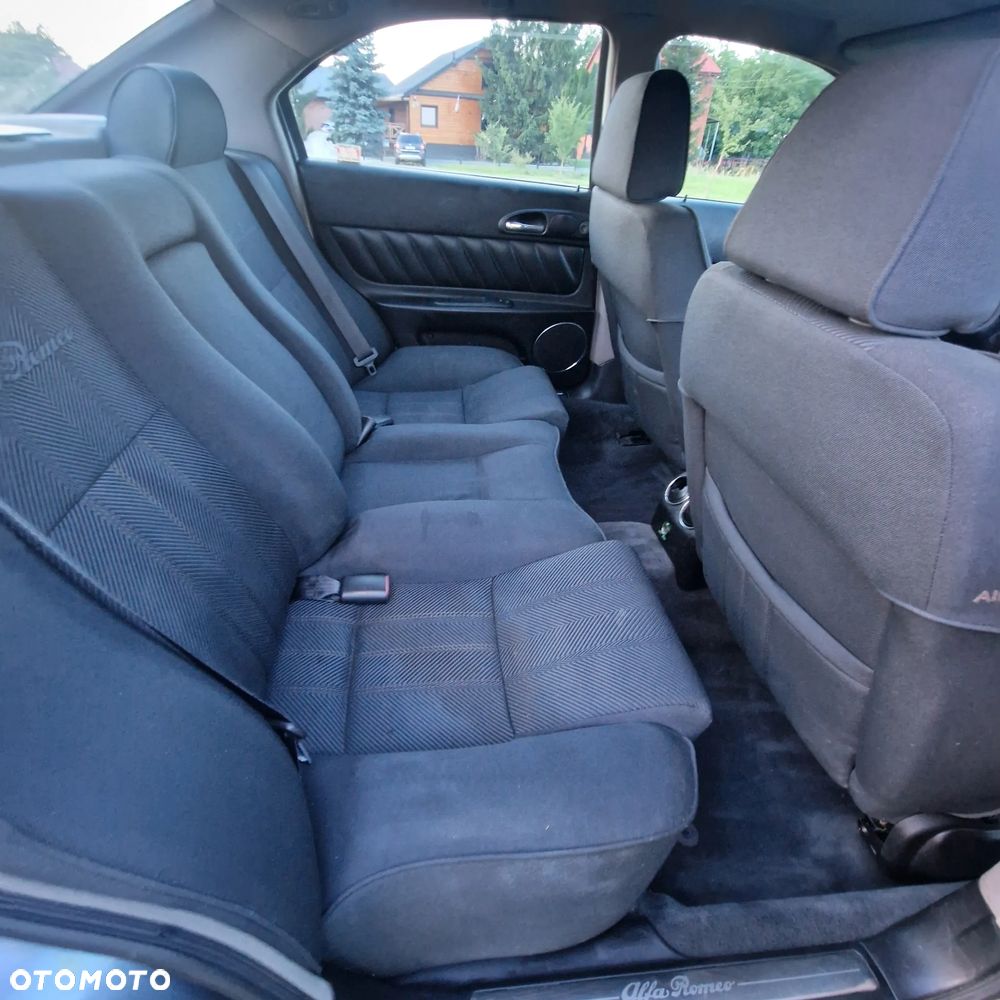 Alfa Romeo 166 2.0 TSpark 16V - 7