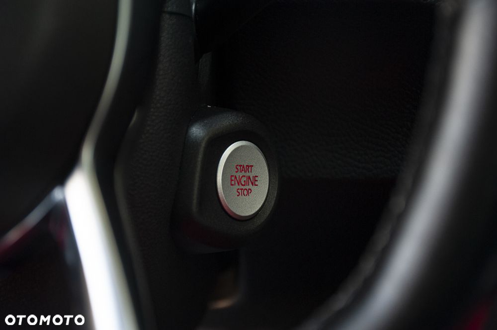 Volkswagen Scirocco 2.0 TSI (BlueMotion Technology) DSG - 39