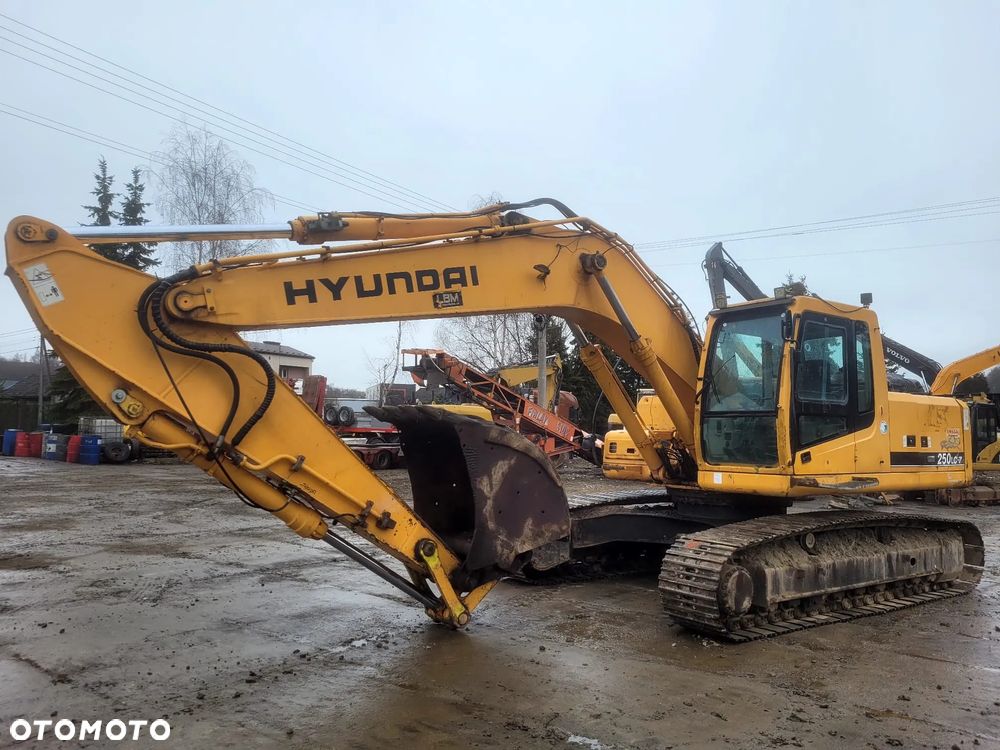 Hyundai 250LC-7