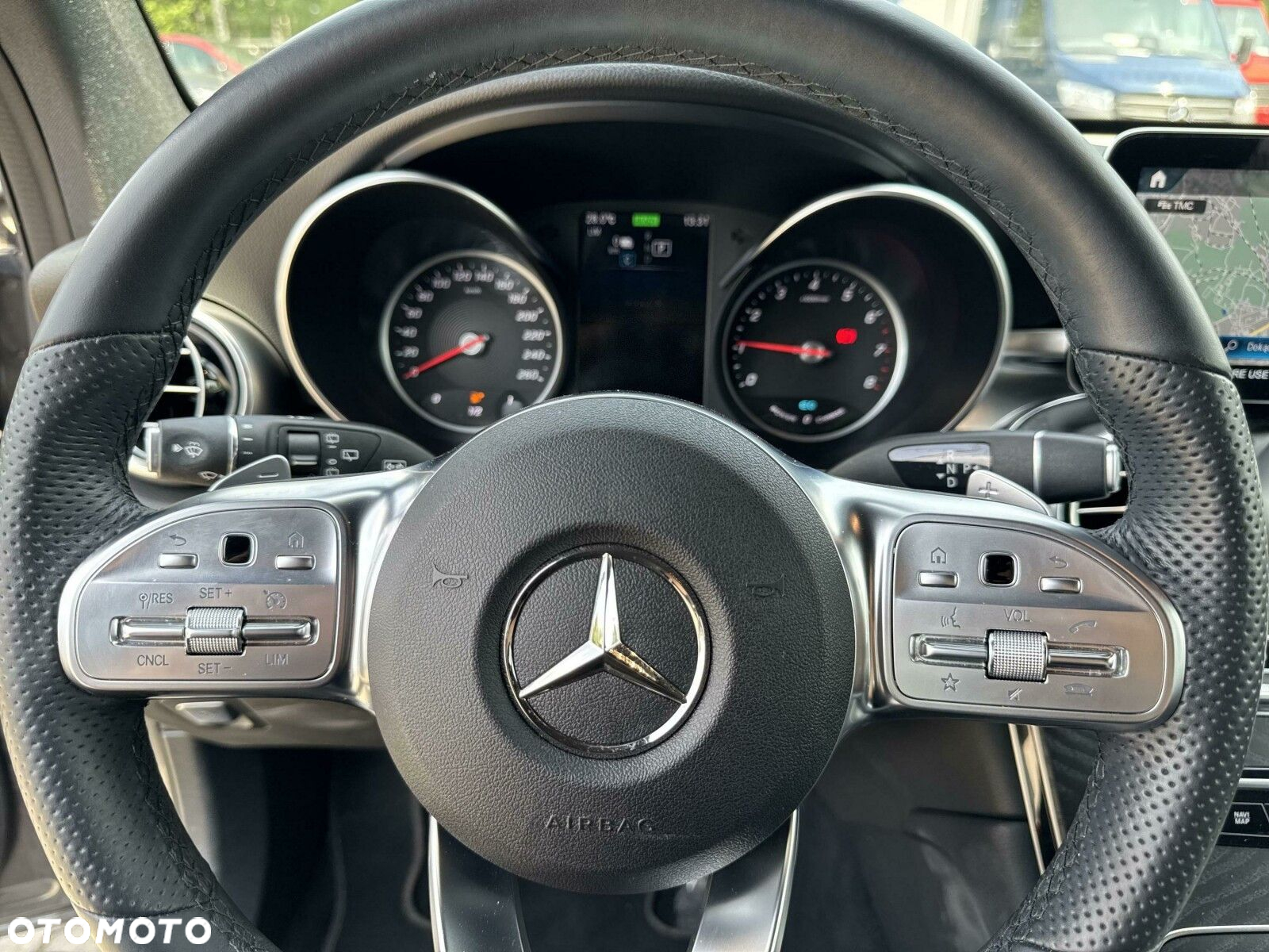 Mercedes-Benz GLC - 11