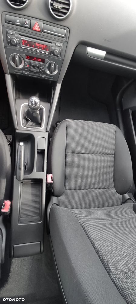 Audi A3 Sportback 1.6 Ambition - 14