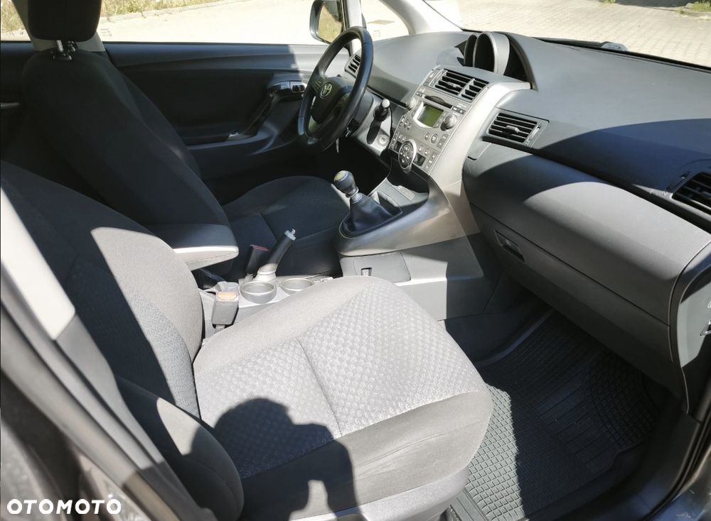 Toyota Verso 2.0 D-4D Luna 7os - 12