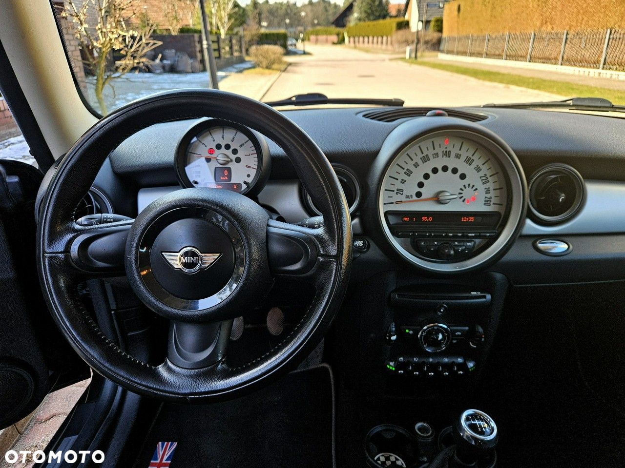 MINI ONE Standard - 13