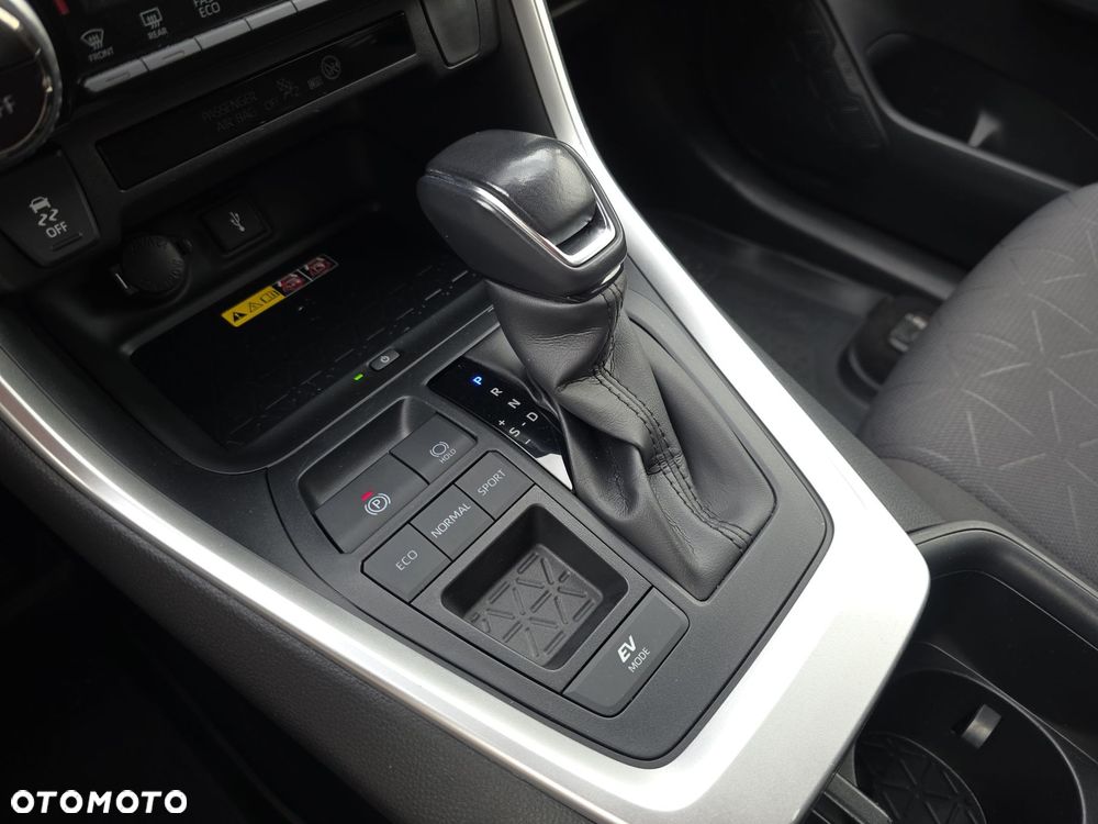 Toyota RAV4 - 26