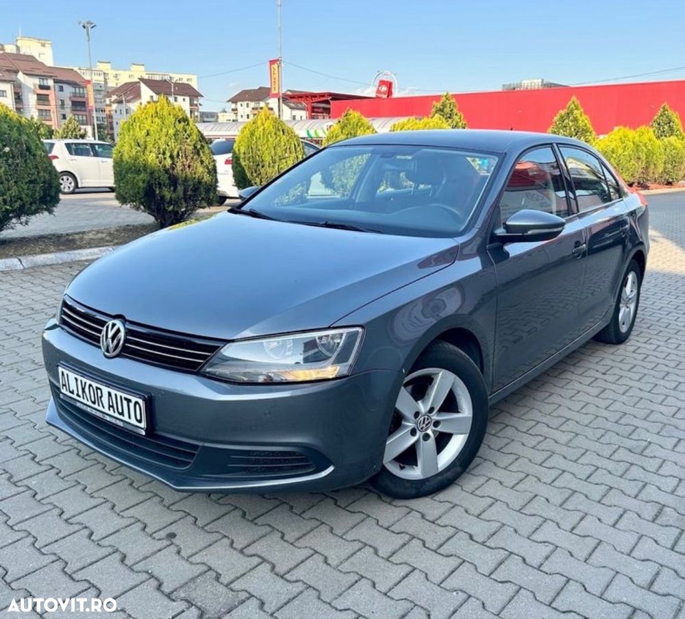 Volkswagen Jetta 1.6 TDI Blue Motion Technology Comfortline - 1