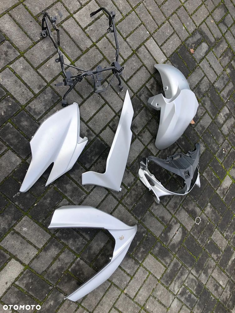 Suzuki Burgman 400 czasza nosek błotnik lampa stelaż - 2