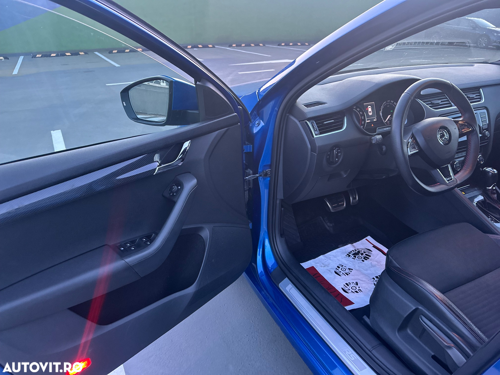 Skoda Octavia 2.0 TDI RS DSG - 16