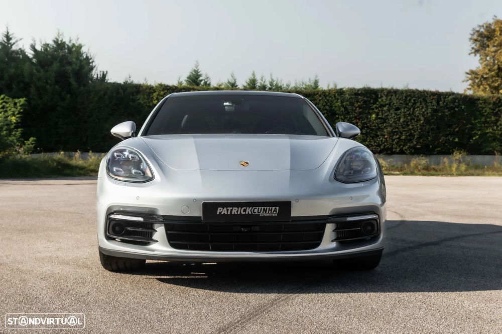 Porsche Panamera Sport Turismo 4 E-Hybrid - 2
