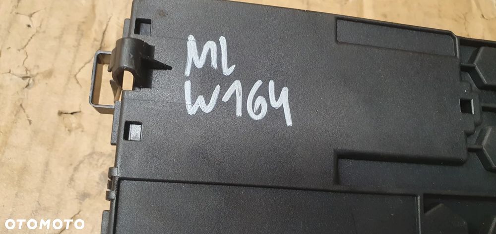 Skrzynka bezpieczników bezpieczniki Mercedes ML W164 2115452601 - 8